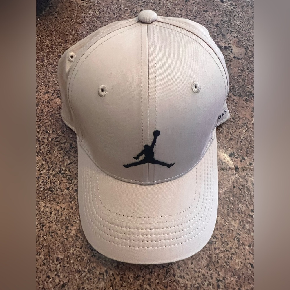Nike Hemp and Black Golf Cap